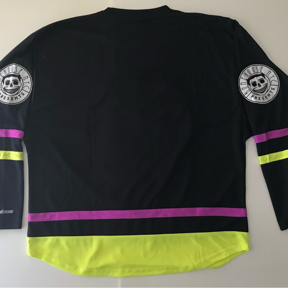 Size Large - Picture 5 of 16